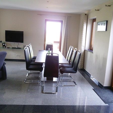 Spacious Mansion In Feuerscheid With Garden Εξωτερικό φωτογραφία